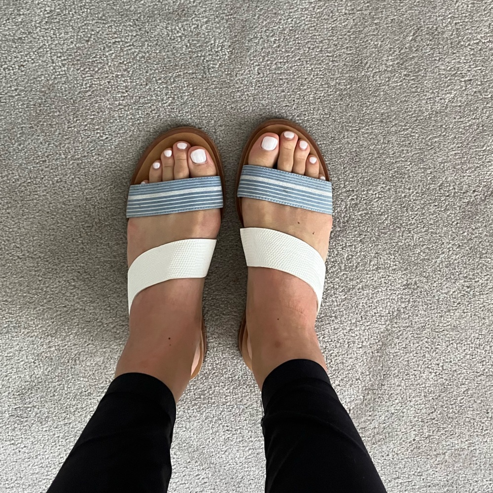 Dolce vita sandals